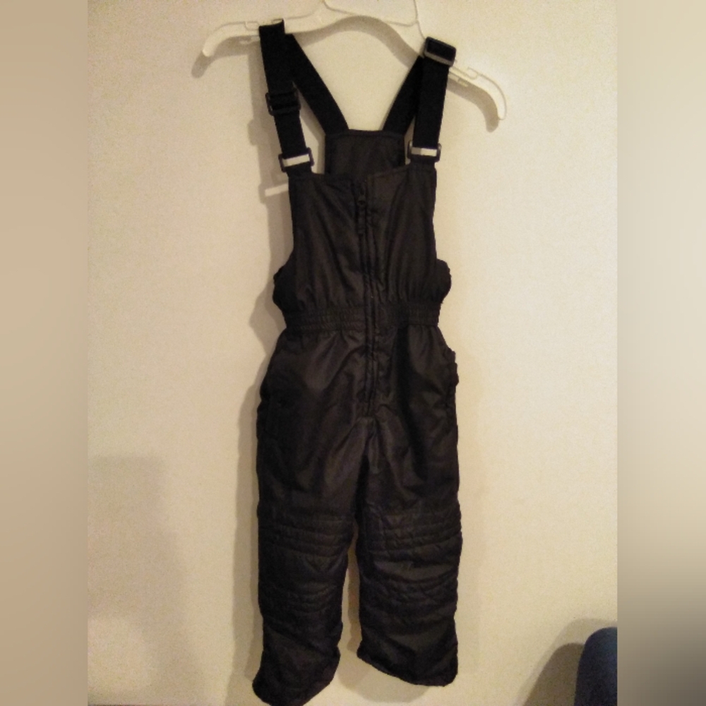 Black snow suit 4T